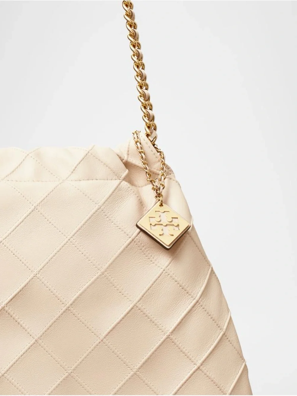 Tory Burch Fleming Drawstring Leather Quilted Cream Hobo Bag Gold Chain Strap